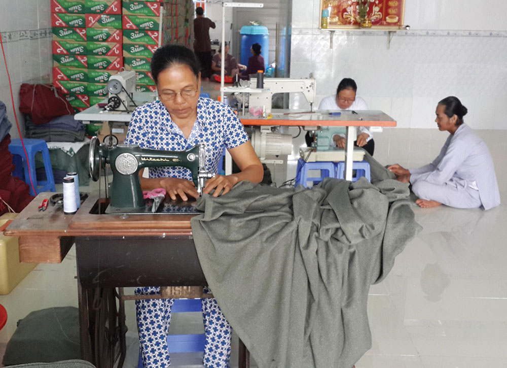 Trao gửi yêu thương