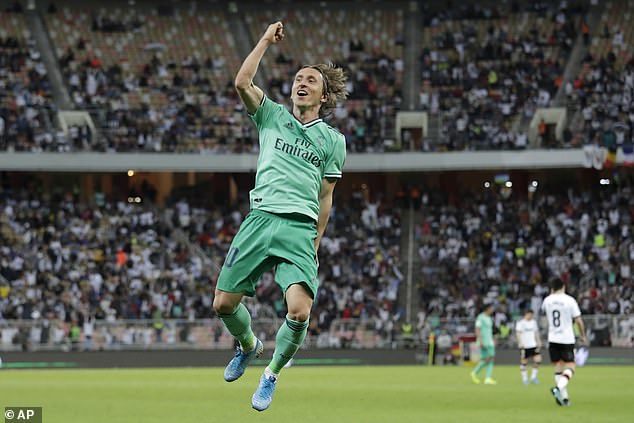 Đè bẹp Valencia, Real hẹn Barca ở chung kết Siêu cúp TBN