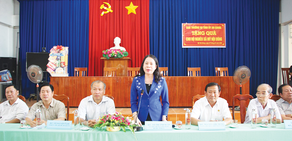 Chợ Mới cần khẩn trương hỗ trợ hoàn thành nhà ở cho dân vùng sạt lở
