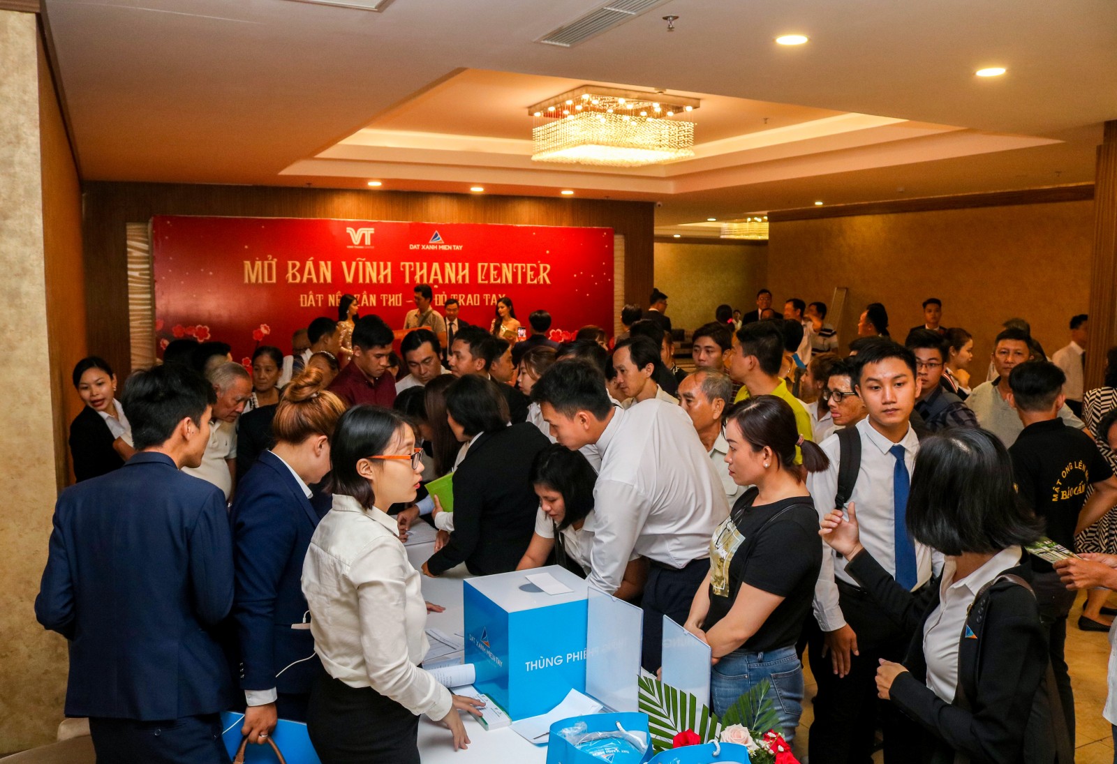 “Sốt” sản phẩm Vĩnh Thạnh Center trong ngày mở bán 1