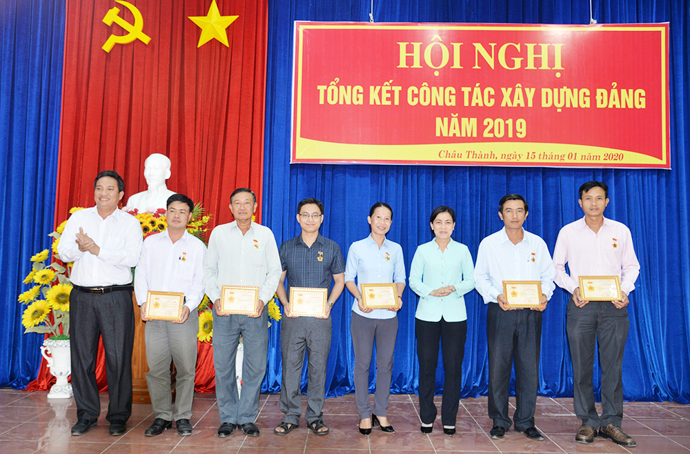 Châu Thành: Đổi mới, kiện toàn, nâng cao chất lượng công tác tổ chức xây dựng Đảng