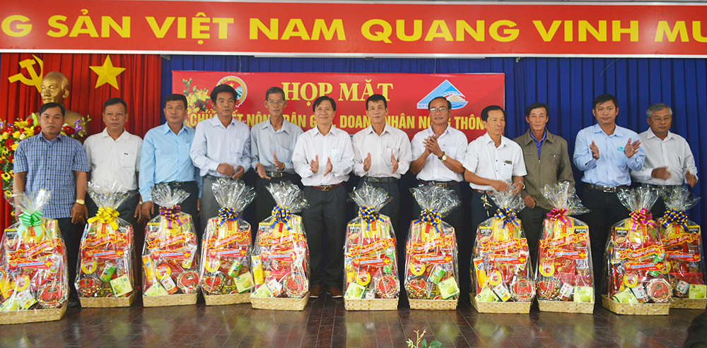 Họp mặt, chúc Tết nông dân giỏi, doanh nhân nông thôn nhân dịp Xuân Canh Tý 2020