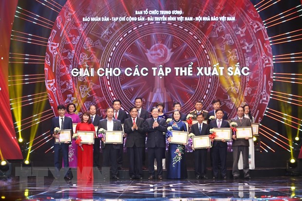 Giải Búa Liềm Vàng: Khẳng định ý thức chính trị của người làm báo