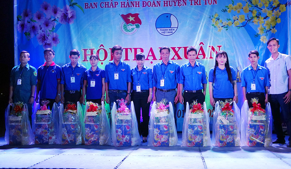 Huyện đoàn Tri Tôn tổ chức Hội trại Xuân năm 2020
