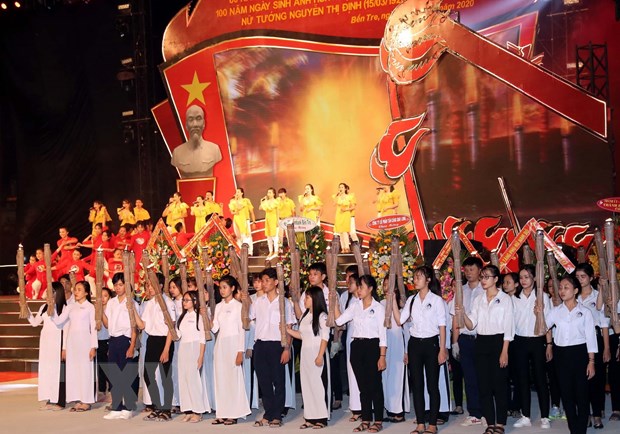 Chủ tịch Quốc hội dự lễ kỷ niệm 60 năm Bến Tre Đồng Khởi