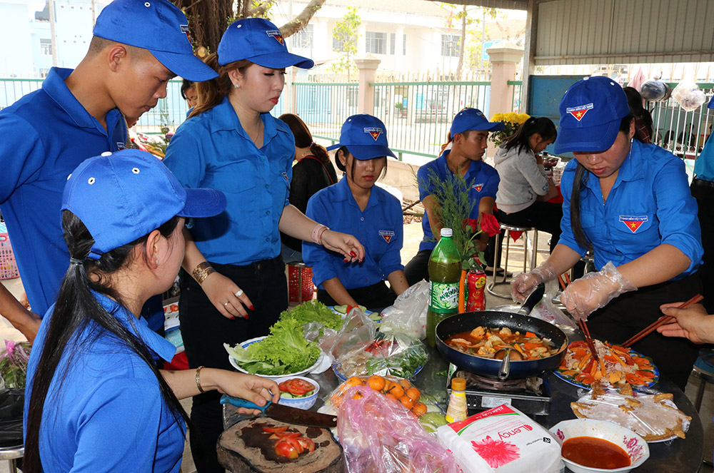 Rộn ràng Ngày hội “Xuân yêu thương” năm 2020