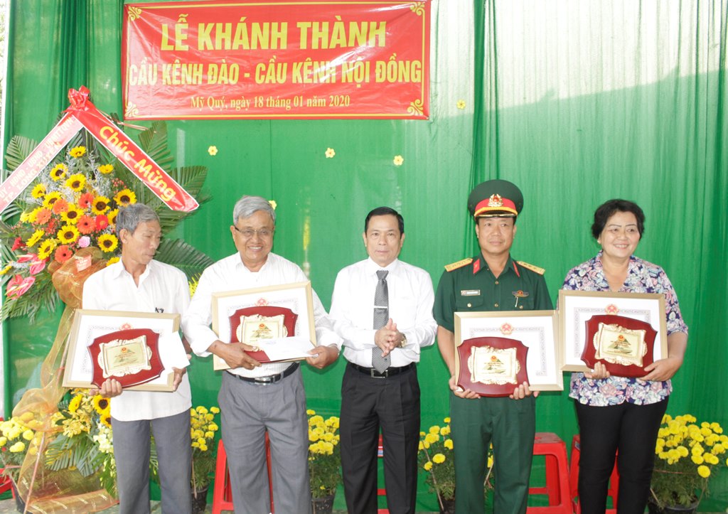 Khánh thành cầu Kênh Đào và Kênh Nội đồng