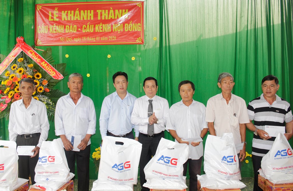 Khánh thành cầu Kênh Đào và Kênh Nội đồng