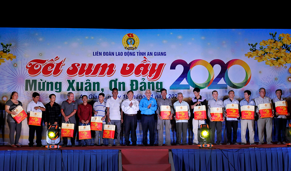 Liên đoàn Lao động tỉnh An Giang tổ chức Chương “Tết sum vầy” mừng Xuân, ơn Đảng năm 2020