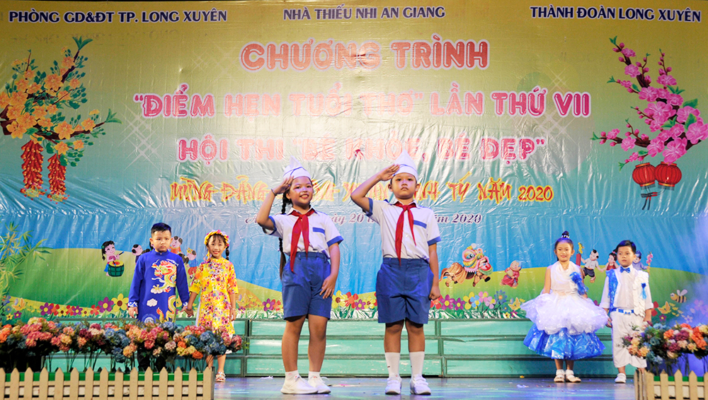 Biểu diễn Chương trình “ Điểm hẹn tuổi thơ” mừng Đảng - mừng Xuân Canh Tý 2020