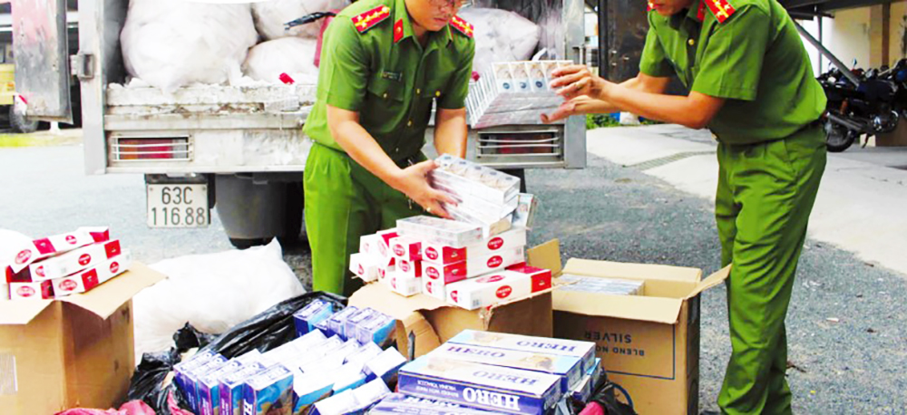 Triển khai đồng bộ các biện pháp nghiệp vụ để kiểm soát, ngăn chặn, xử lý kịp thời, hiệu quả các hoạt động buôn lậu, gian lận thương mại