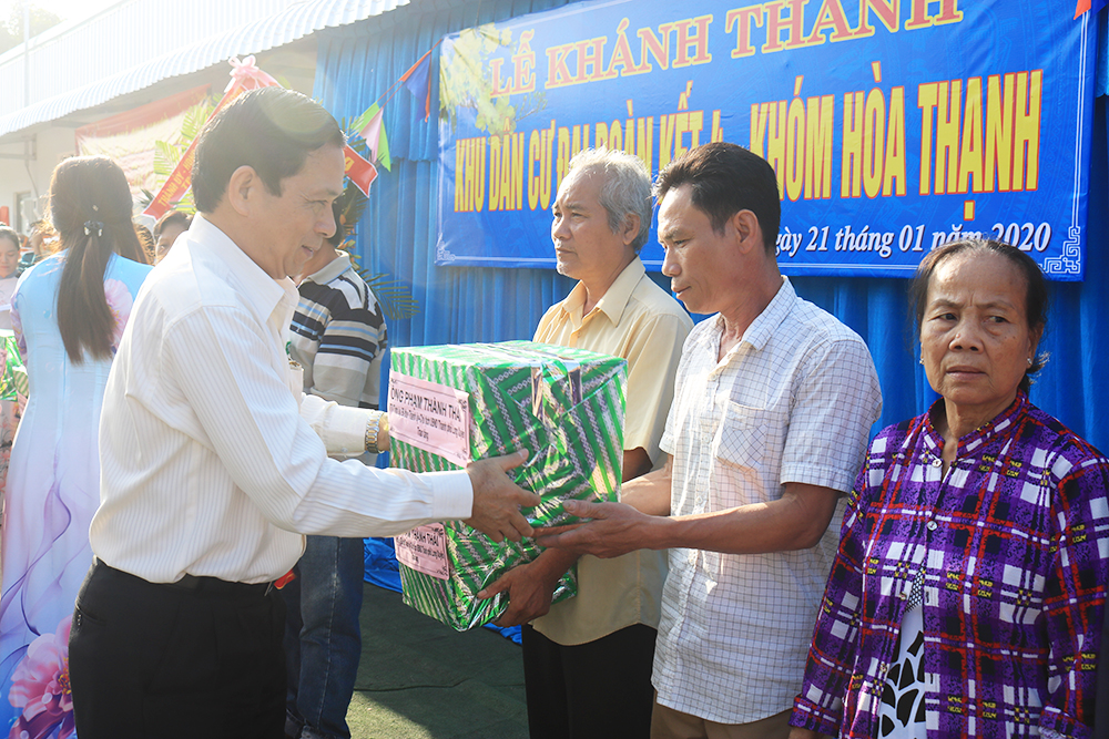 TP. Long Xuyên khánh thành nhiều công trình trong những ngày đầu năm mới