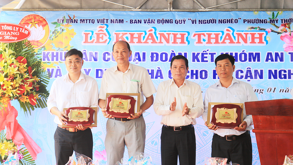 TP. Long Xuyên khánh thành nhiều công trình trong những ngày đầu năm mới