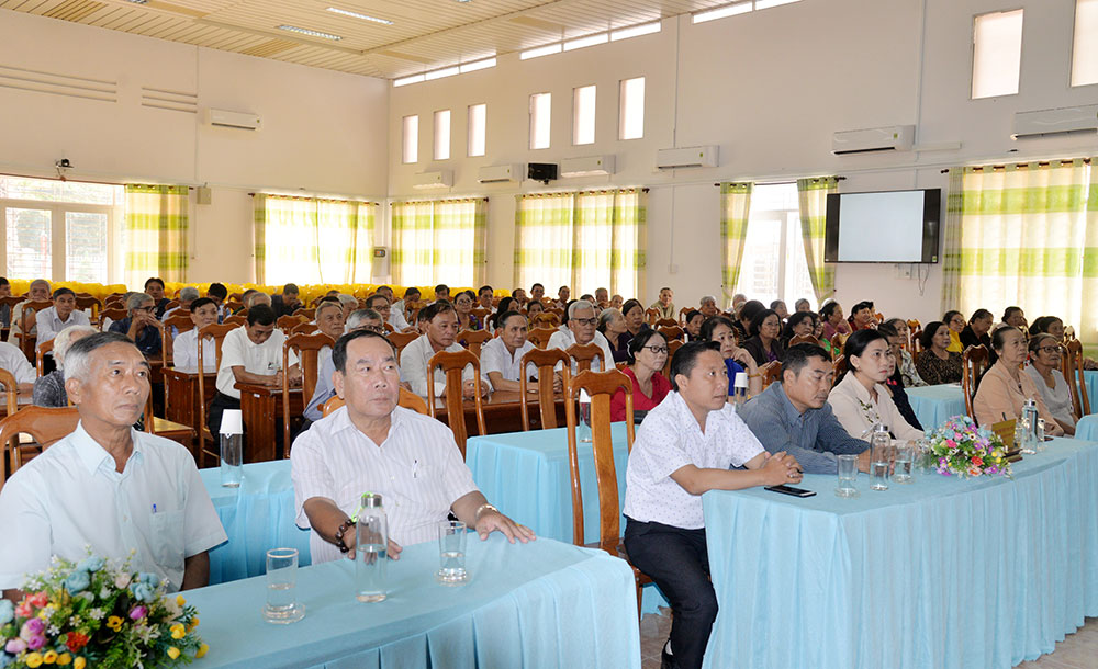 Châu Thành họp mặt câu lạc bộ hưu trí mừng Đảng, mừng Xuân Canh Tý 2020