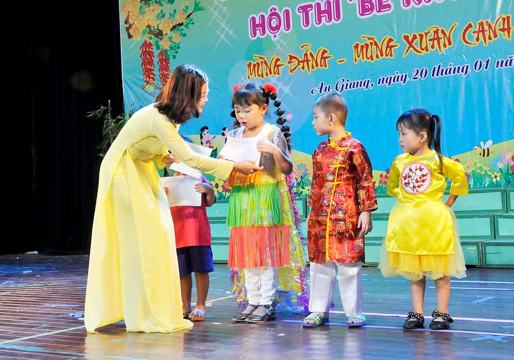 Trường Mầm non Sen Hồng - Nhà Thiếu nhi An Giang tổ chức Hội thi bé khỏe, bé đẹp mừng Xuân Canh Tý 2020