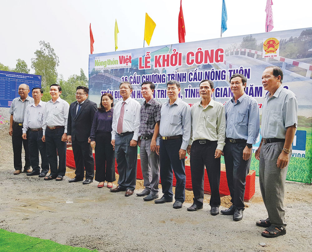 Hào phóng nối nhịp cầu nông thôn