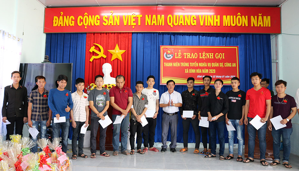 Châu Thành trao lệnh gọi nhập ngũ cho 120 thanh niên