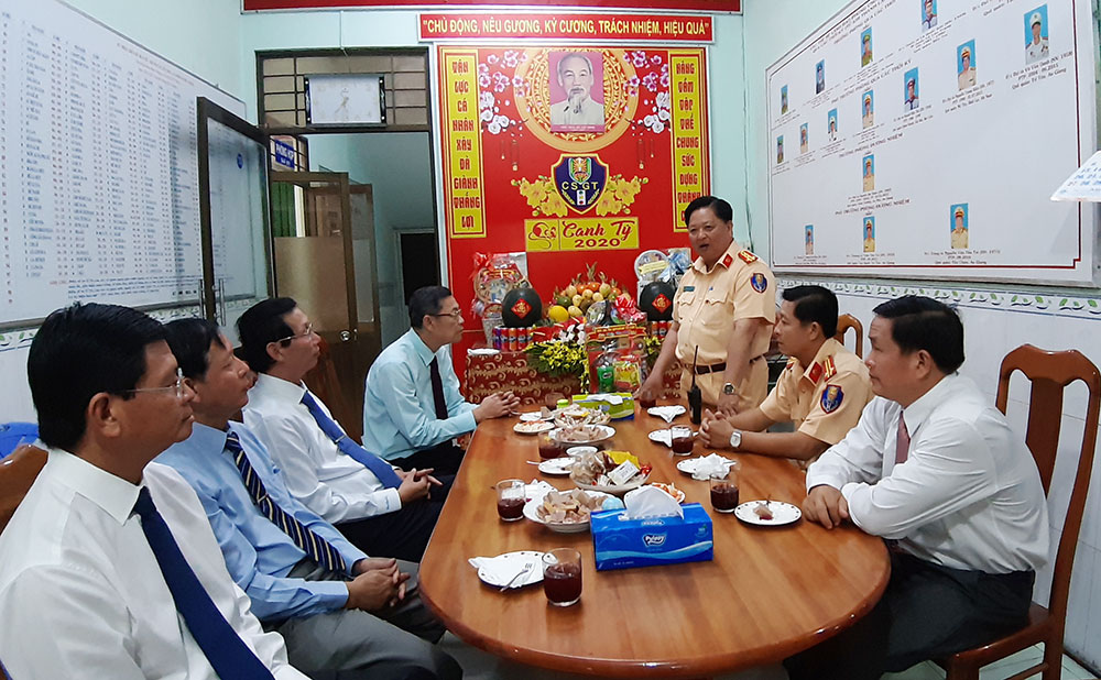 Lãnh đạo tỉnh An Giang chúc Tết các đơn vị làm việc trong đêm giao thừa Xuân Canh Tý 2020