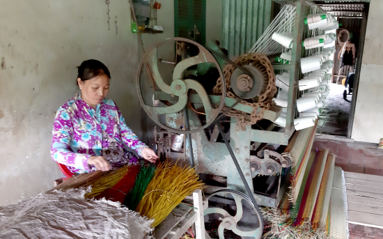 Định Yên – làng chiếu “trăm tuổi”