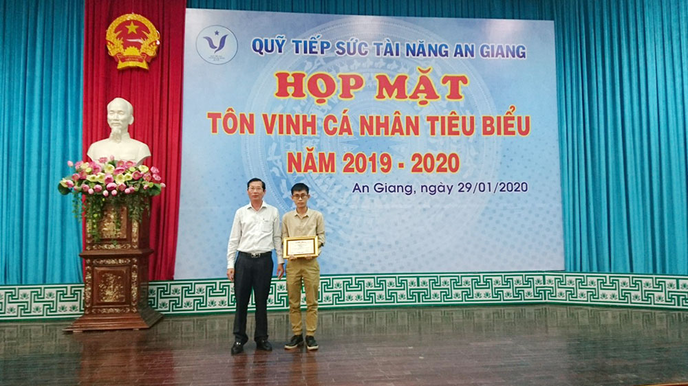 Quỹ Tiếp sức tài năng An Giang họp mặt, tôn vinh cá nhân tiêu biểu năm 2019 - 2020
