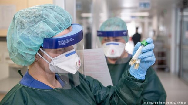 Đức phát hiện thêm trường hợp lây virus corona từ người sang người