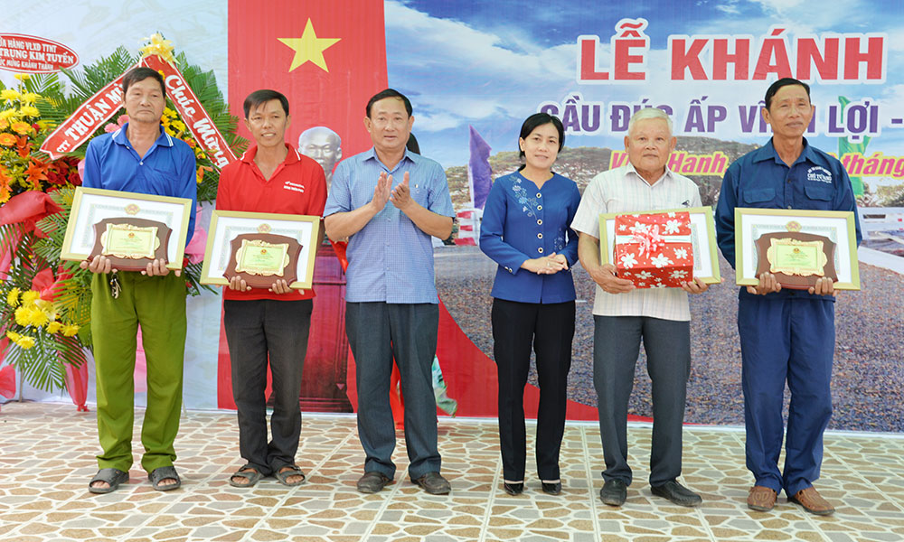 Xã Vĩnh Hanh khánh thành cầu Đúc ấp Vĩnh Lợi