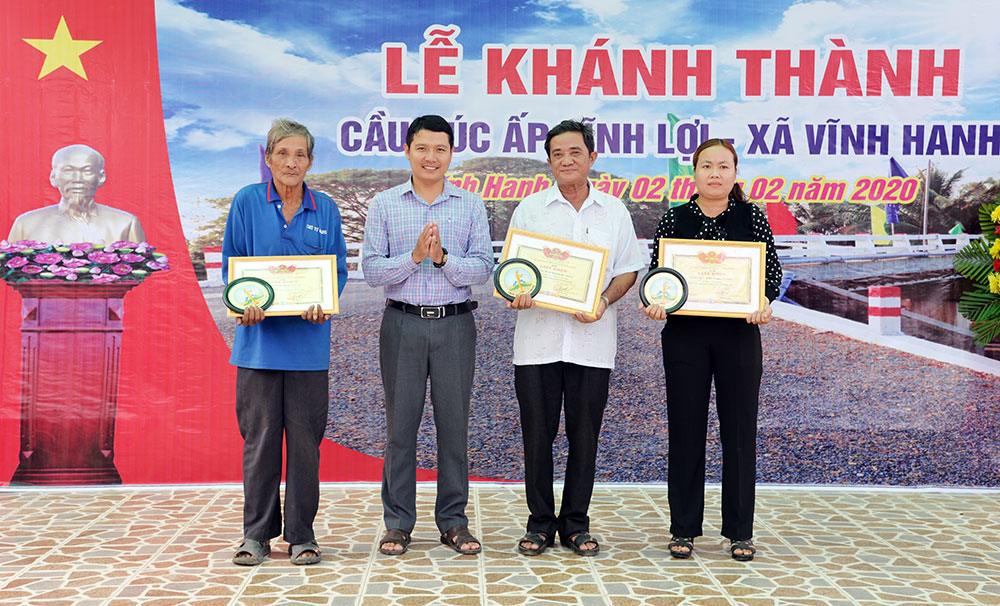 Xã Vĩnh Hanh khánh thành cầu Đúc ấp Vĩnh Lợi