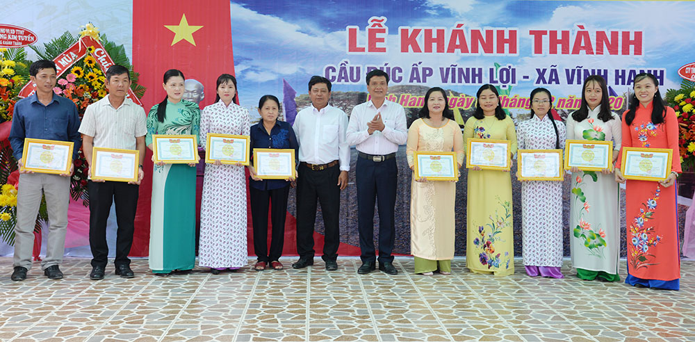 Xã Vĩnh Hanh khánh thành cầu Đúc ấp Vĩnh Lợi