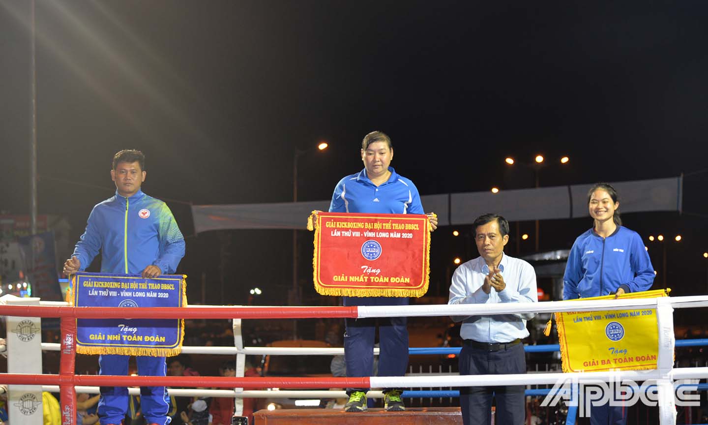 Tiền Giang đoạt hạng Nhất toàn đoàn nội dung Lowkick nam