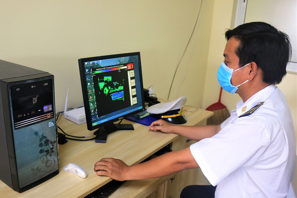 Kiểm dịch virus Corona ở Cửa khẩu Quốc tế Tịnh Biên