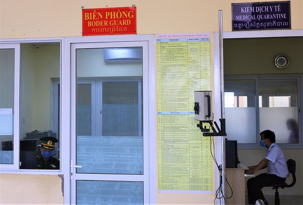 Kiểm dịch virus Corona ở Cửa khẩu Quốc tế Tịnh Biên