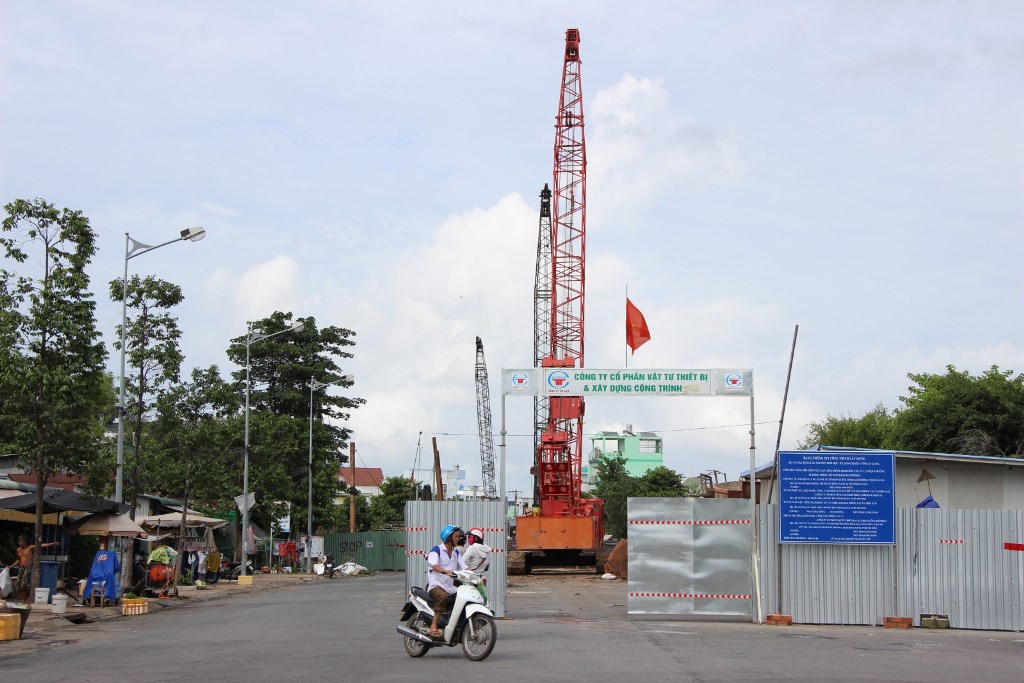 Giao thông đáp ứng nhu cầu phát triển kinh tế - xã hội