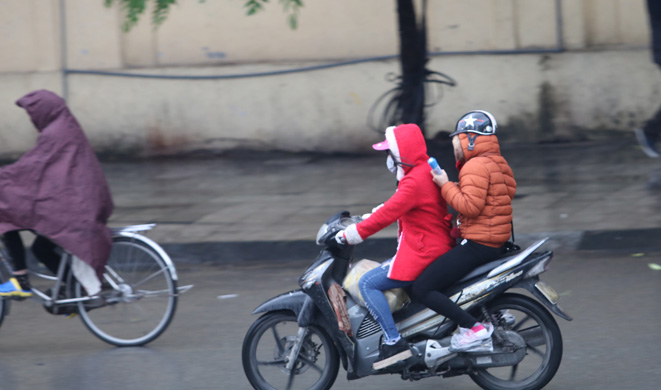 Bắc Bộ sáng sương mù, Đông Nam Bộ có nơi nắng nóng