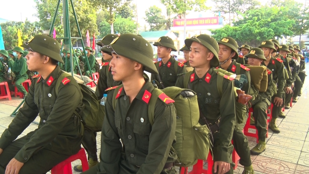 1.250 thanh niên An Giang lên đường nhập ngũ