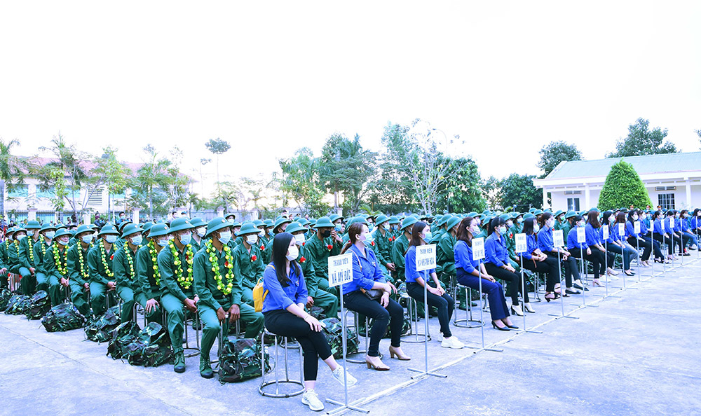 1.250 thanh niên An Giang lên đường nhập ngũ