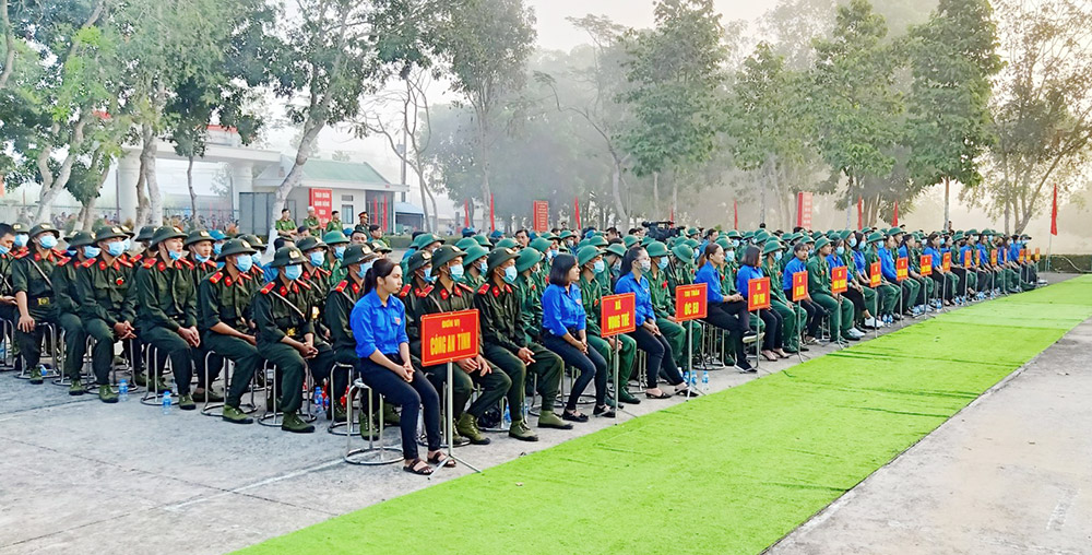 1.250 thanh niên An Giang lên đường nhập ngũ