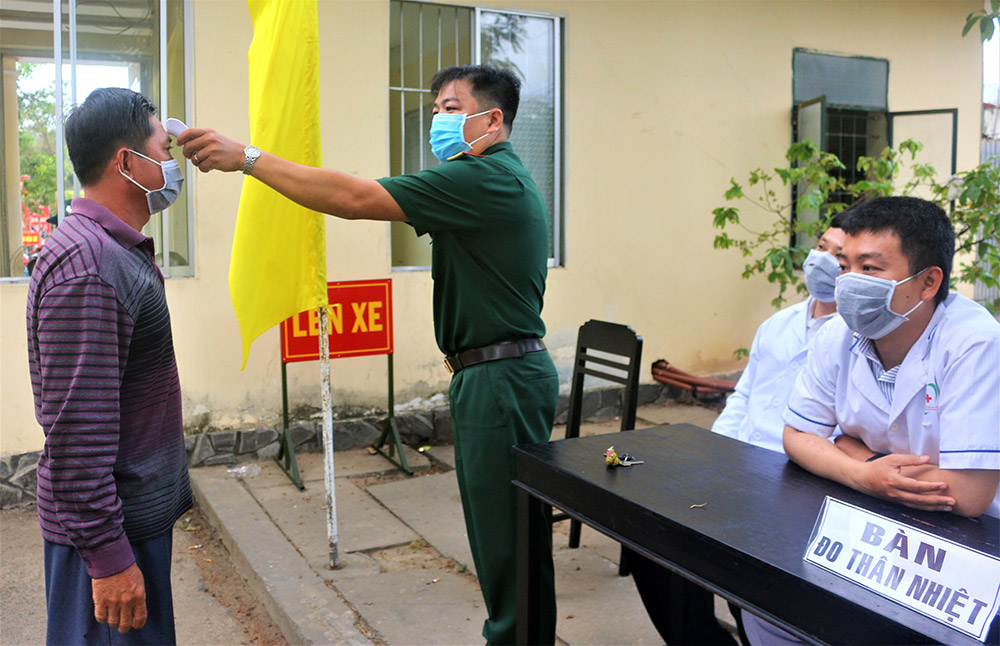 1.250 thanh niên An Giang lên đường nhập ngũ