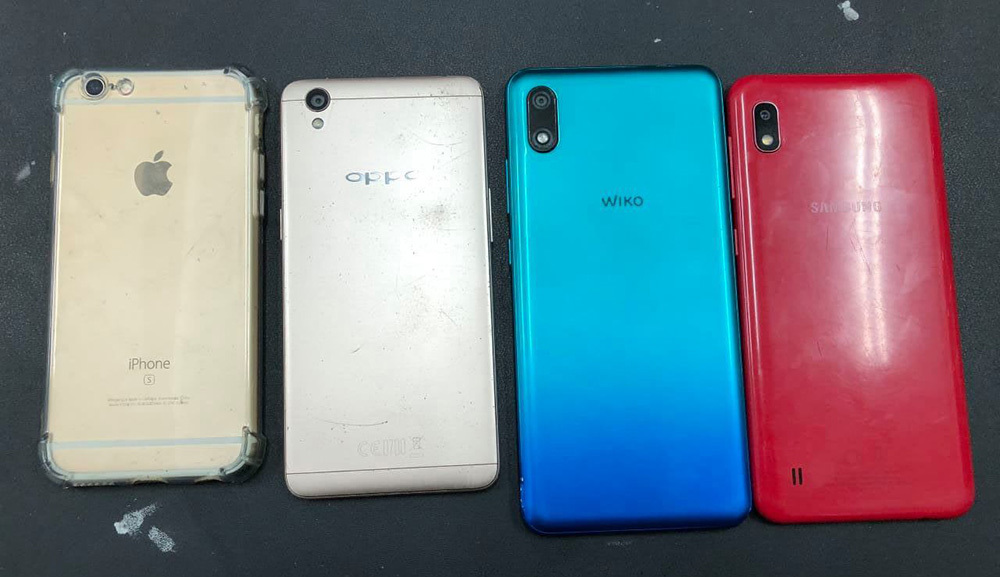 Bắt khẩn cấp băng cướp nhí đại náo ở miền Tây