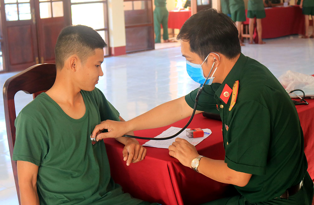 Hoàn thành công tác giao nhận quân tại Lữ đoàn 950