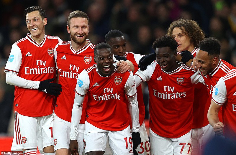 Đè bẹp Newcastle, Arsenal phả hơi nóng vào gáy MU