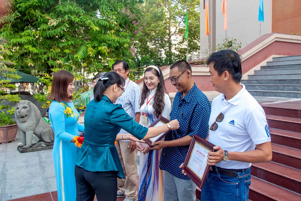 Khai mạc Trưng bày chuyên đề “Tinh hoa sưu tập”