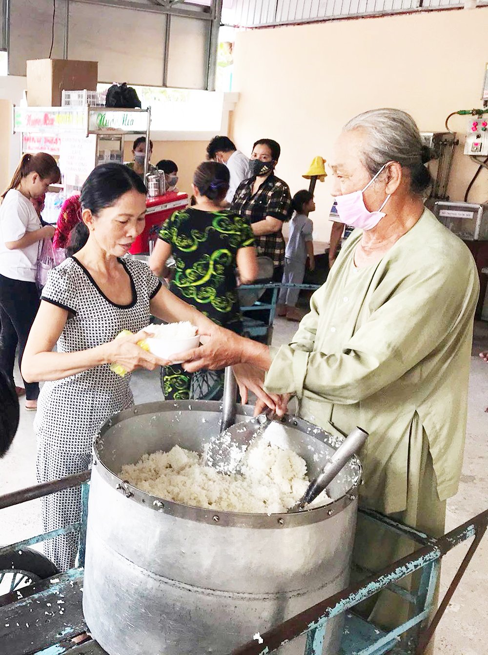 Ấm lòng hơn từ căn bếp nhân đạo mới Ấm lòng hơn từ căn bếp nhân đạo mới