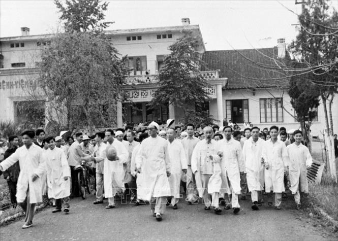Chủ tịch Hồ Chí Minh với ngành y tế