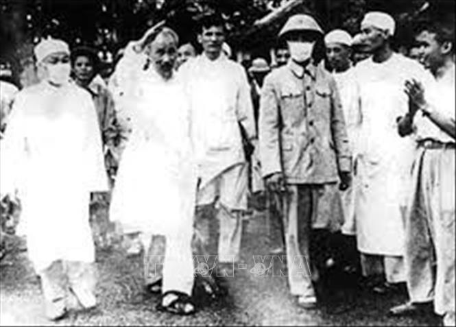 Chủ tịch Hồ Chí Minh với ngành y tế