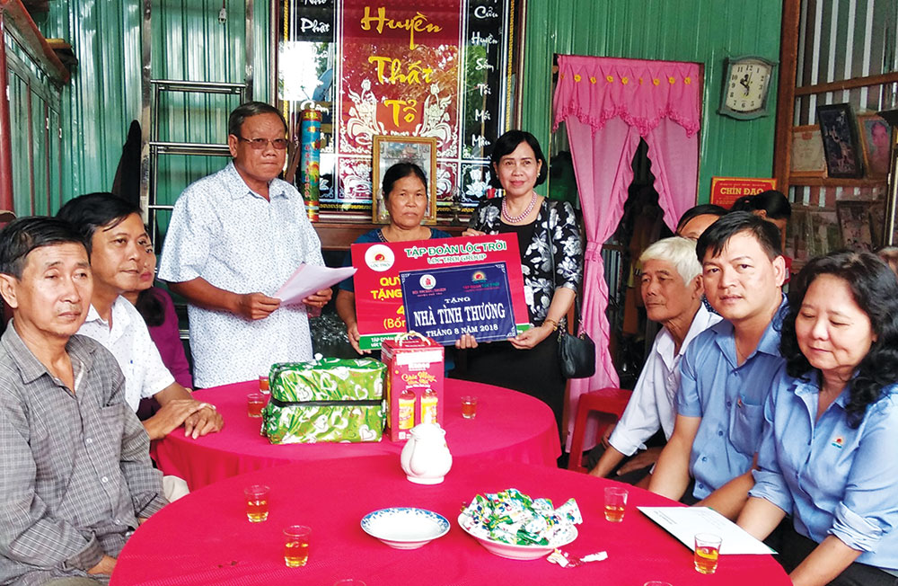 Vượt qua thách thức giảm nghèo