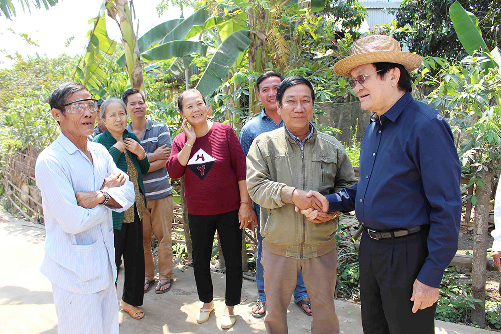 Nguyên Chủ tịch nước Trương Tấn Sang dự lễ khánh thành 9 cây cầu nông thôn ở TX. Tân Châu