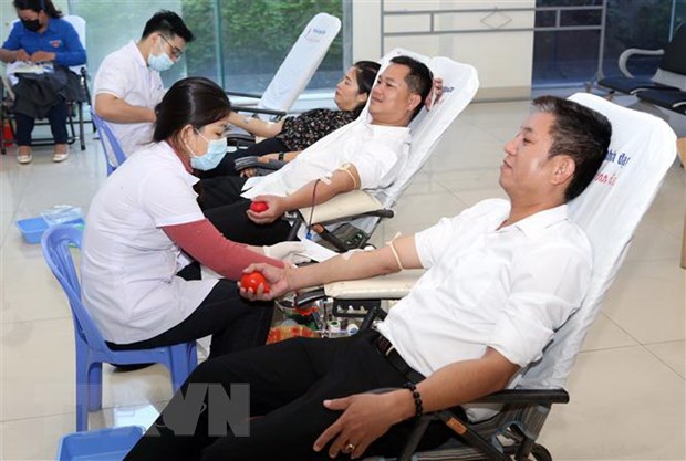 Dịch COVID-19 diễn biến phức tạp, đảm bảo an toàn cho người hiến máu