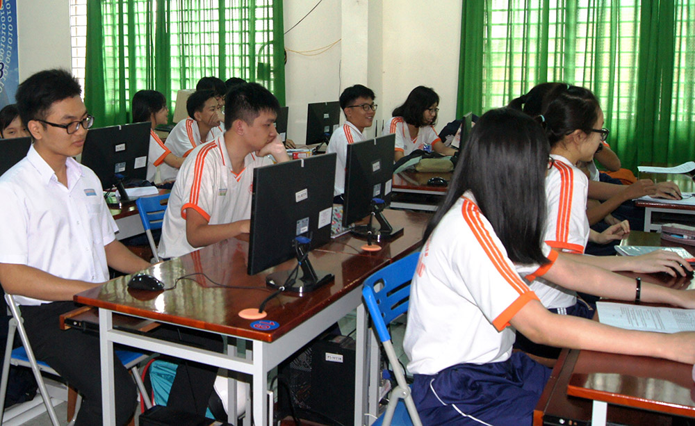 Học sinh, sinh viên học tập linh hoạt trong mùa dịch bệnh