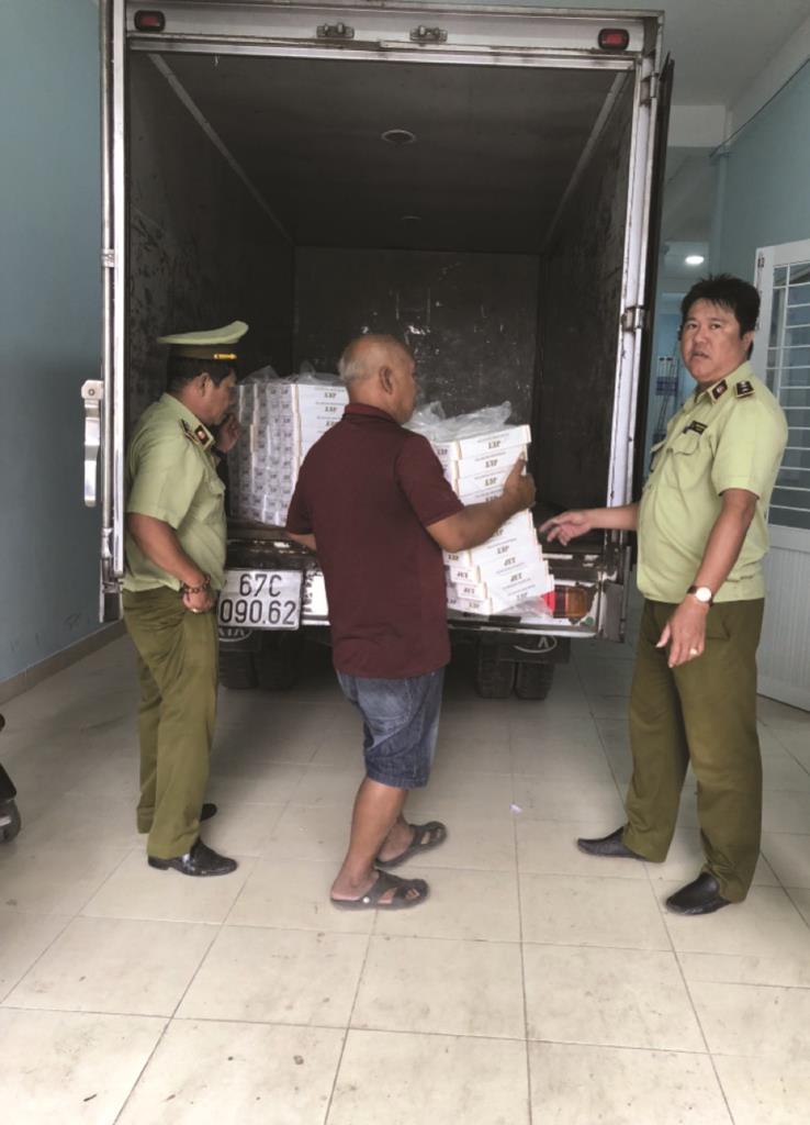 Các đối tượng buôn lậu vẫn tiếp tục “đánh hàng”