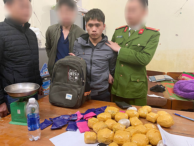 Lên biên giới “ôm” 5kg thuốc phiện, 5.600 viên ma túy về bán